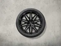 RS Spyder 22' design summer wheel-and-tyre set, high gloss black. Porsche Macan-e - 95C044660J